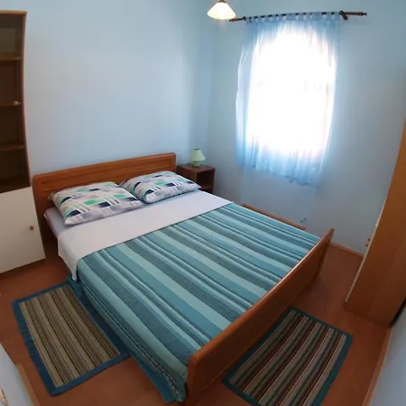 Apartment Apartments Milava 397 Pula