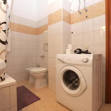 Apartments Milava 397 Pula